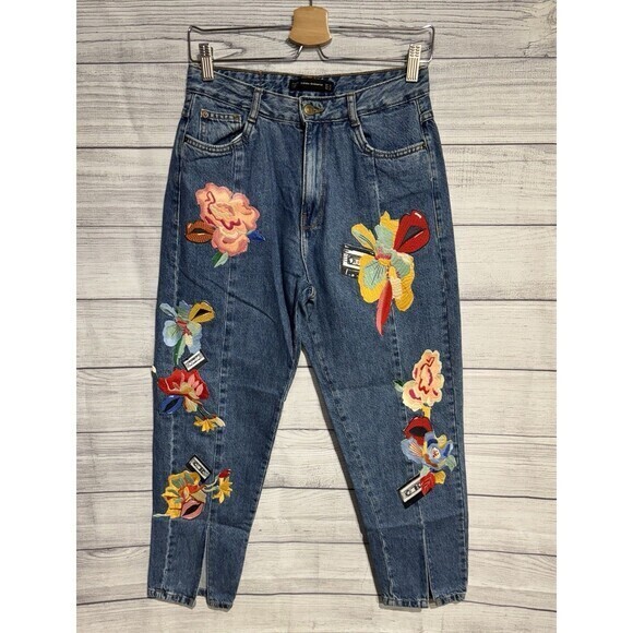 Zara Denim - ZARA Trafaluc Women’s Straight Leg Jeans Flower Patches Size US 6